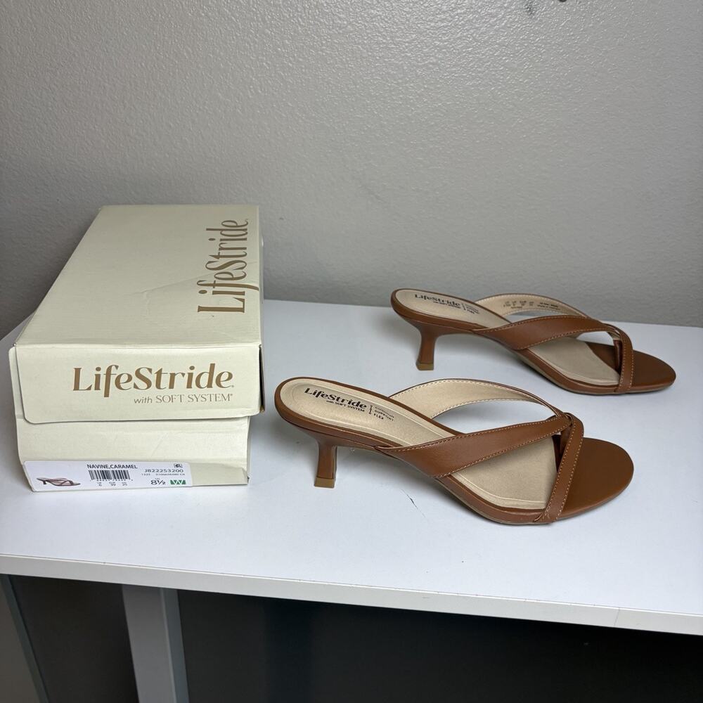 LifeStride Navine Thong Sandals Caramel Size 8.5 Wide Kitten Heels Womens